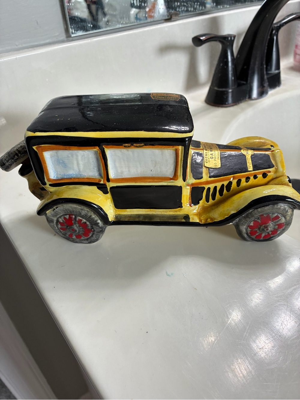 Vintage ceramic 1924 Fiat 509 liquor decanter -Garnier Liqueurs.Made in Italy